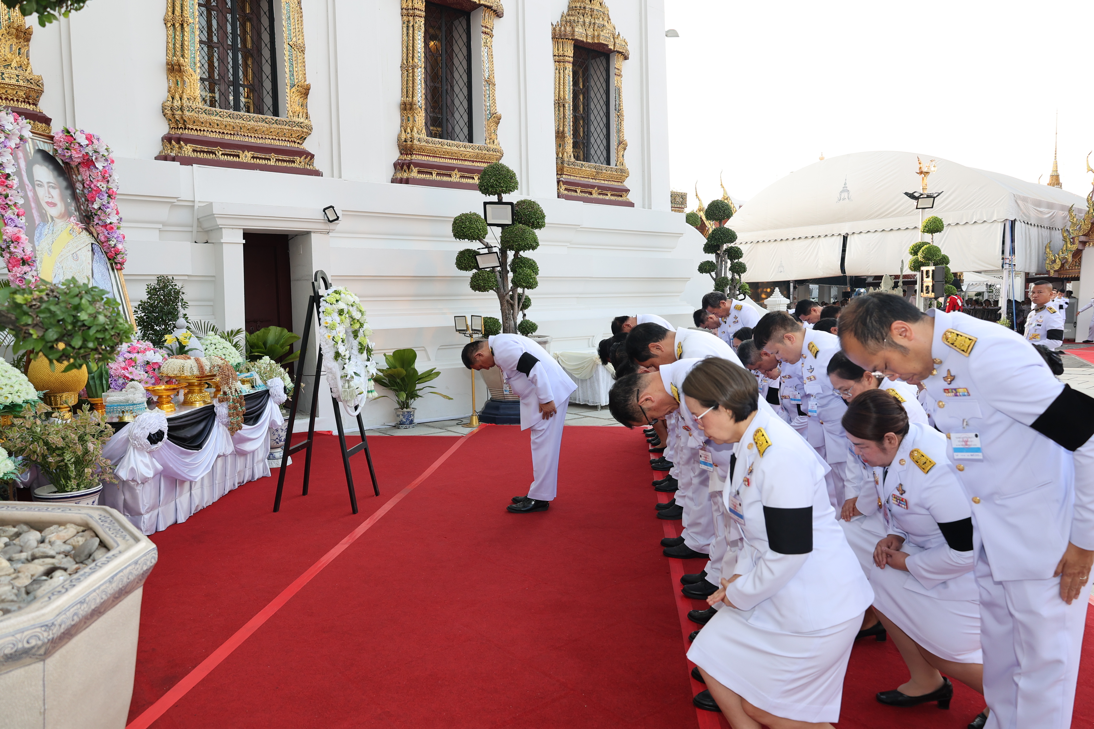 title - สำนักงานการปฏิรูปที่ดินเพื่อเกษตรกรรม รับพระราชทานพระบรมราชานุญาตให้ร่วมเป็นเจ้าภาพบำเพ็ญกุศลถวายพระบรมศพ สมเด็จพระนางเจ้าสิริกิติ์ พระบรมราชินีนาถ พระบรมราชชนนีพันปีหลวง (Re-post)